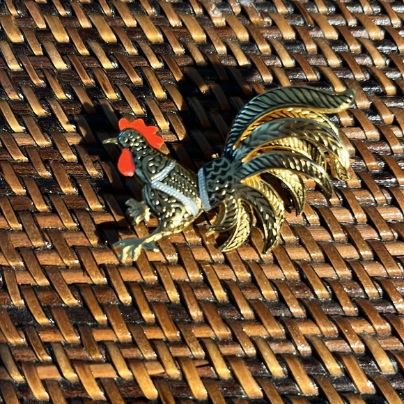 Vintage Brooch Rooster with Red Comb  Gold Tone - Picture 2 of 7